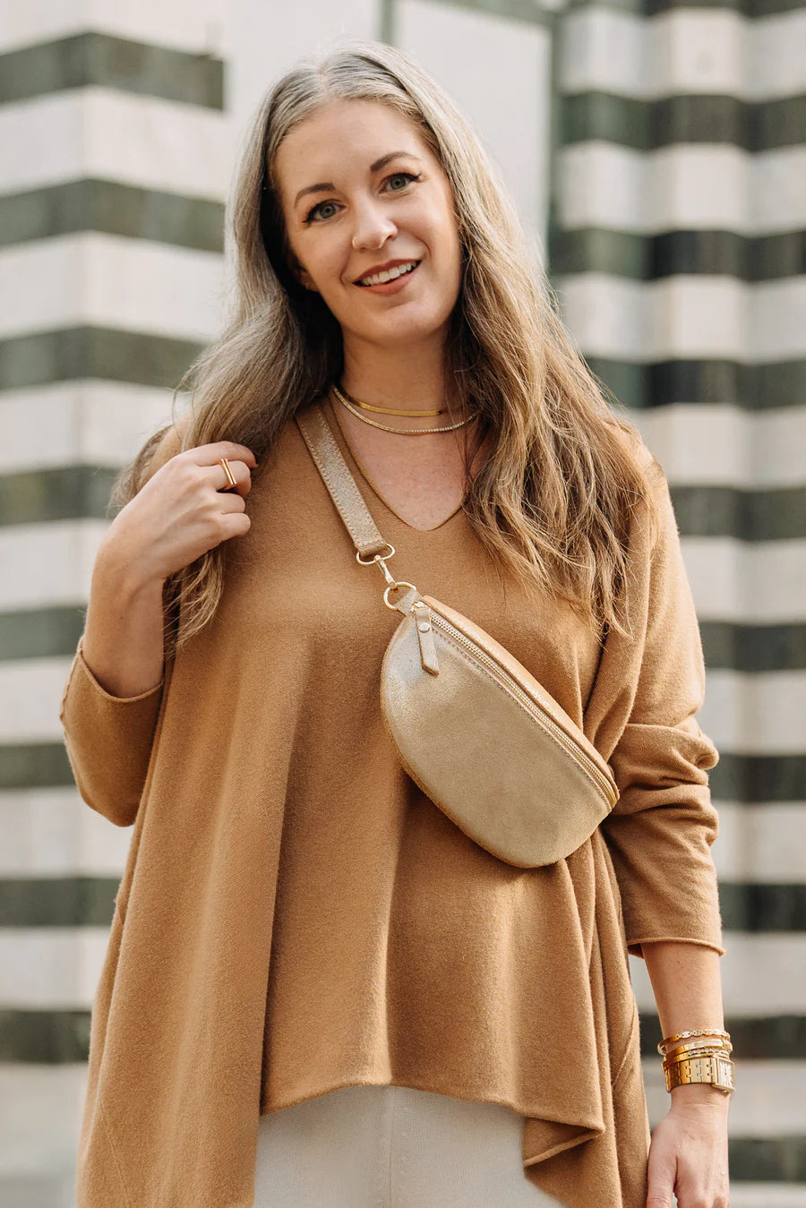 lara sling bag
