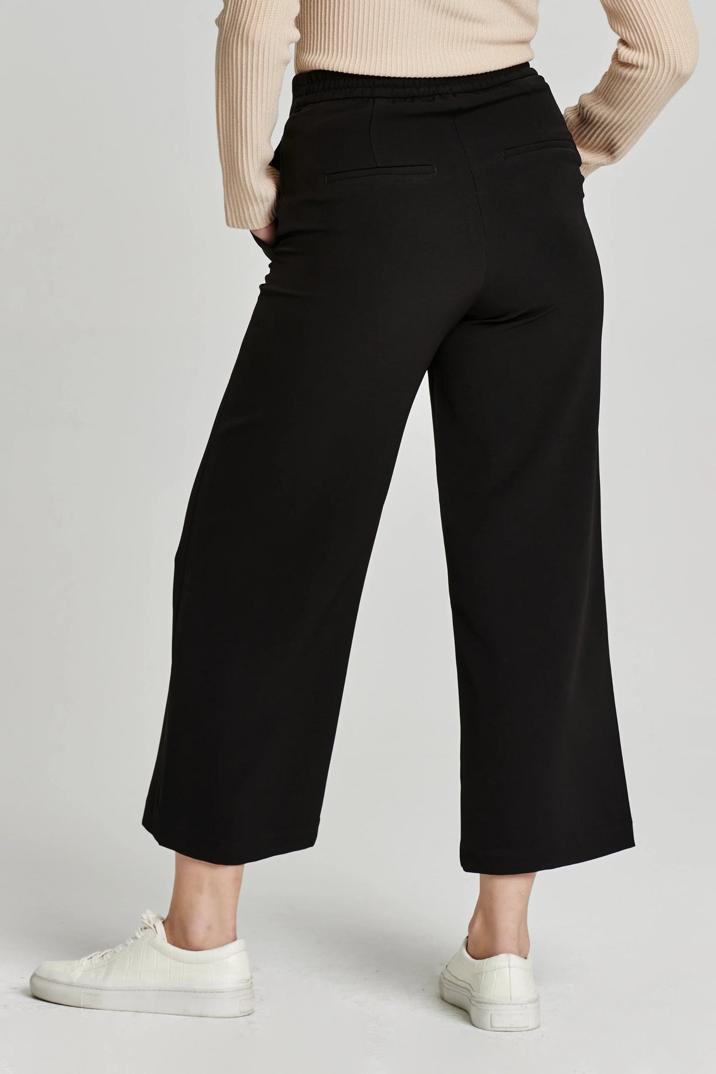 denali high rise wide leg crop pant