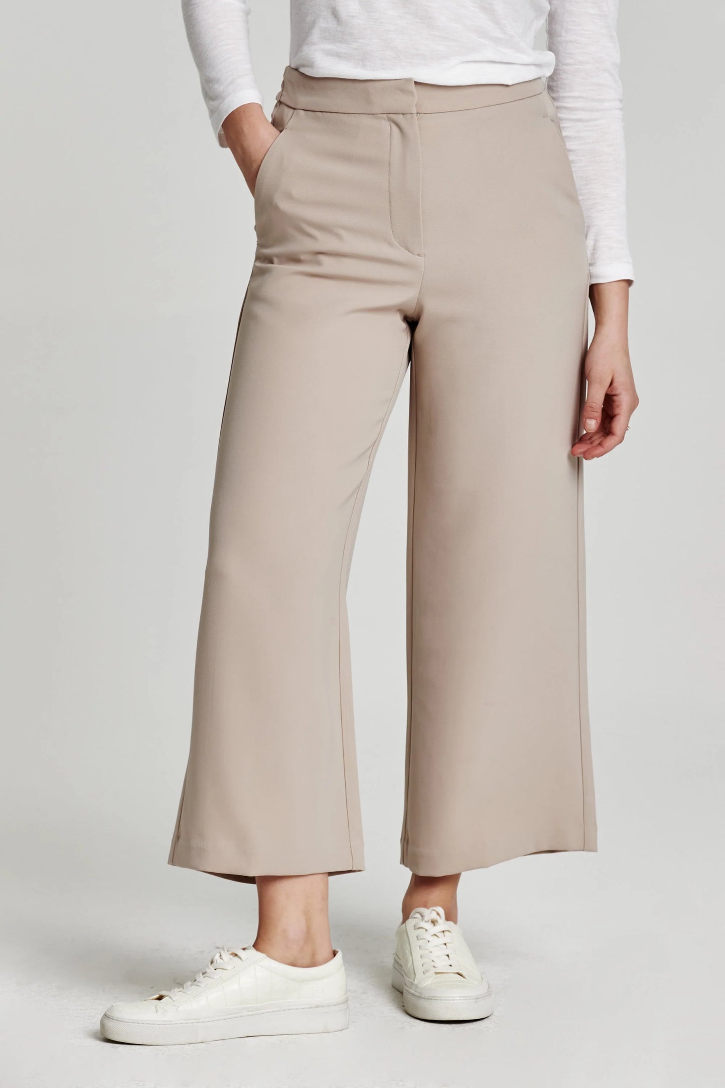denali high rise wide leg crop pant
