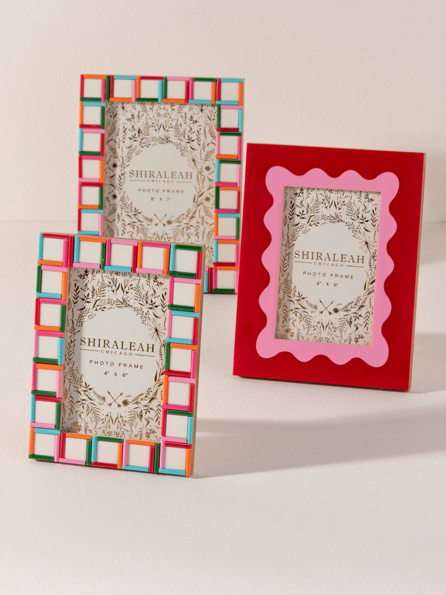 VIVA 4" x 6" WAVE PICTURE FRAME