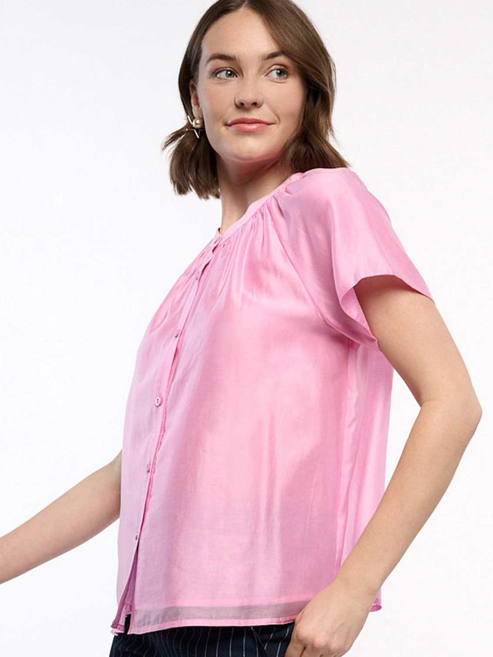 haleigh short sleeve button down blouse