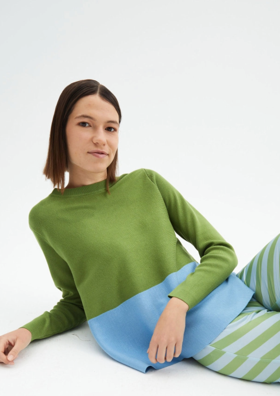 manu two-tone sweater
