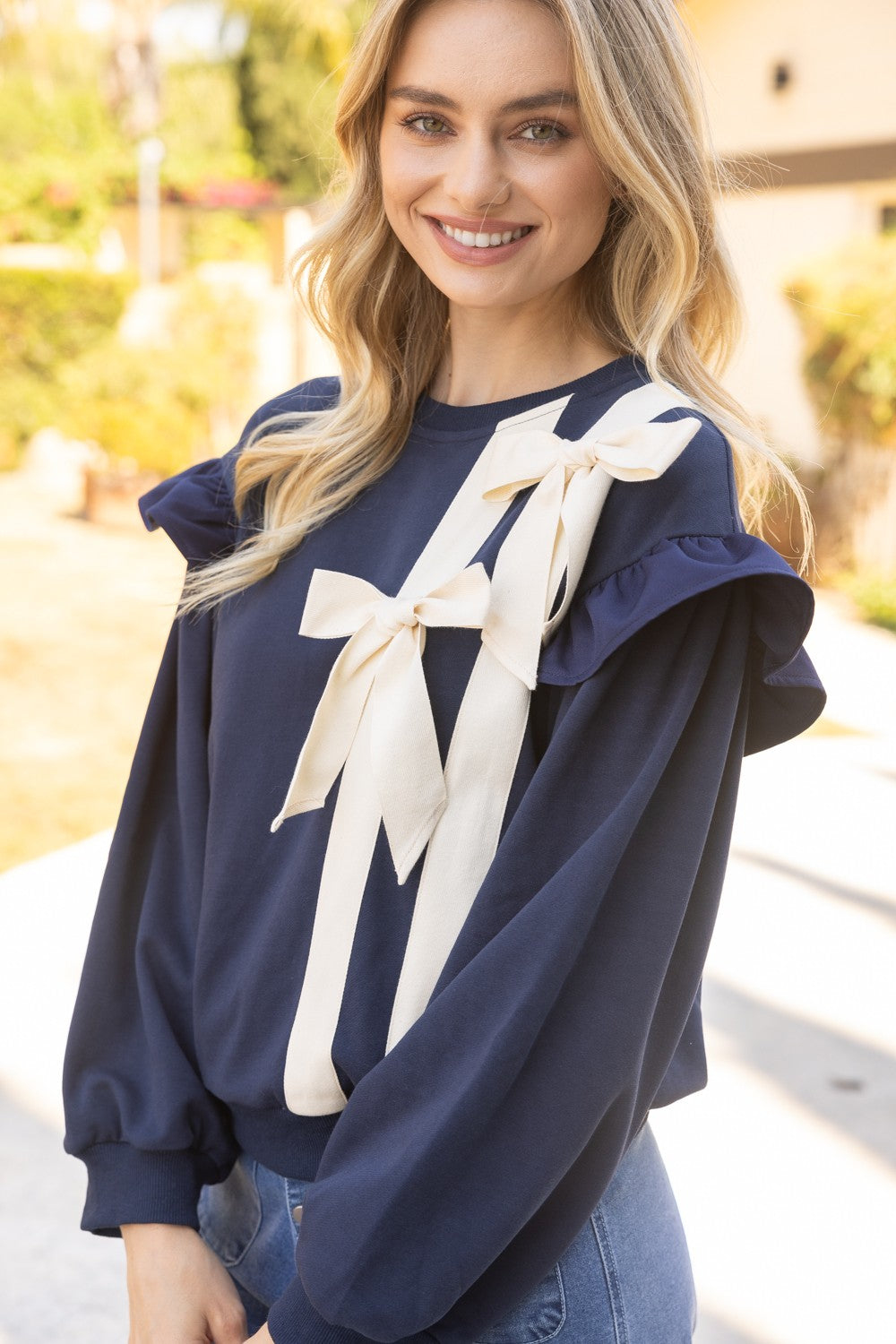 bow detail sweatshirt