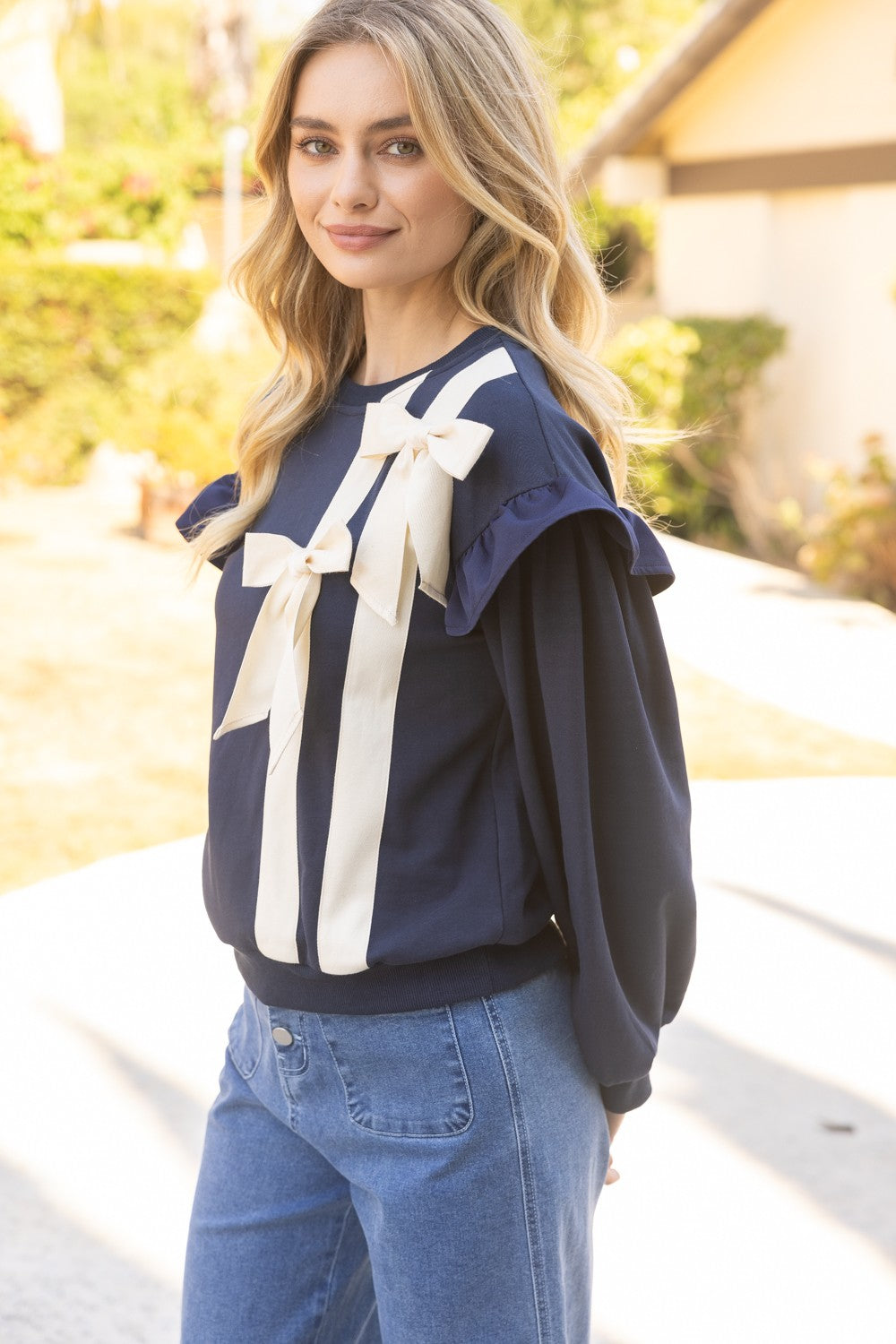 bow detail sweatshirt