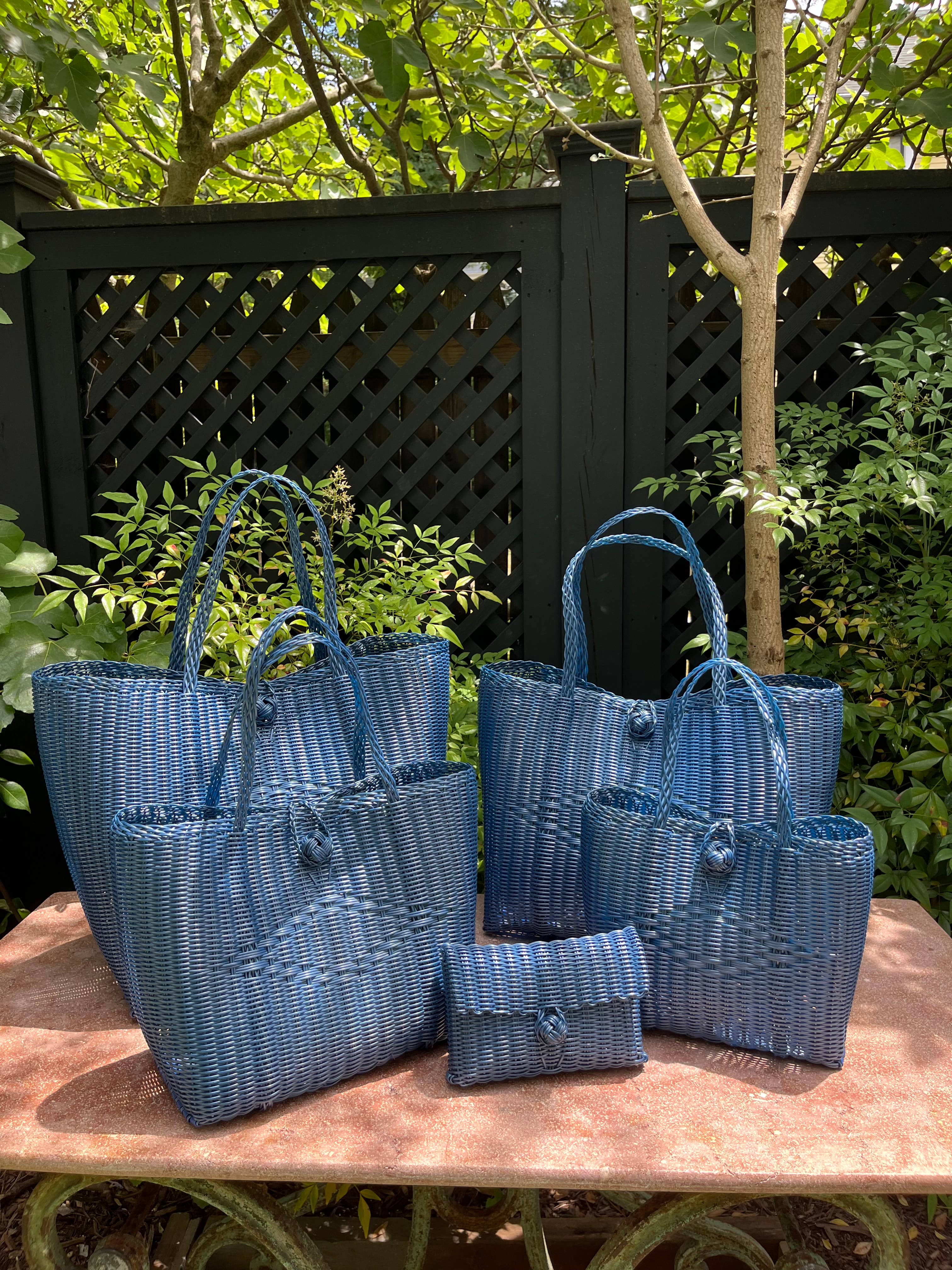 Medium | Solid Fog Blue
