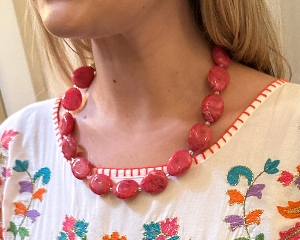 clutch strap river stone in raspberry pink swirl