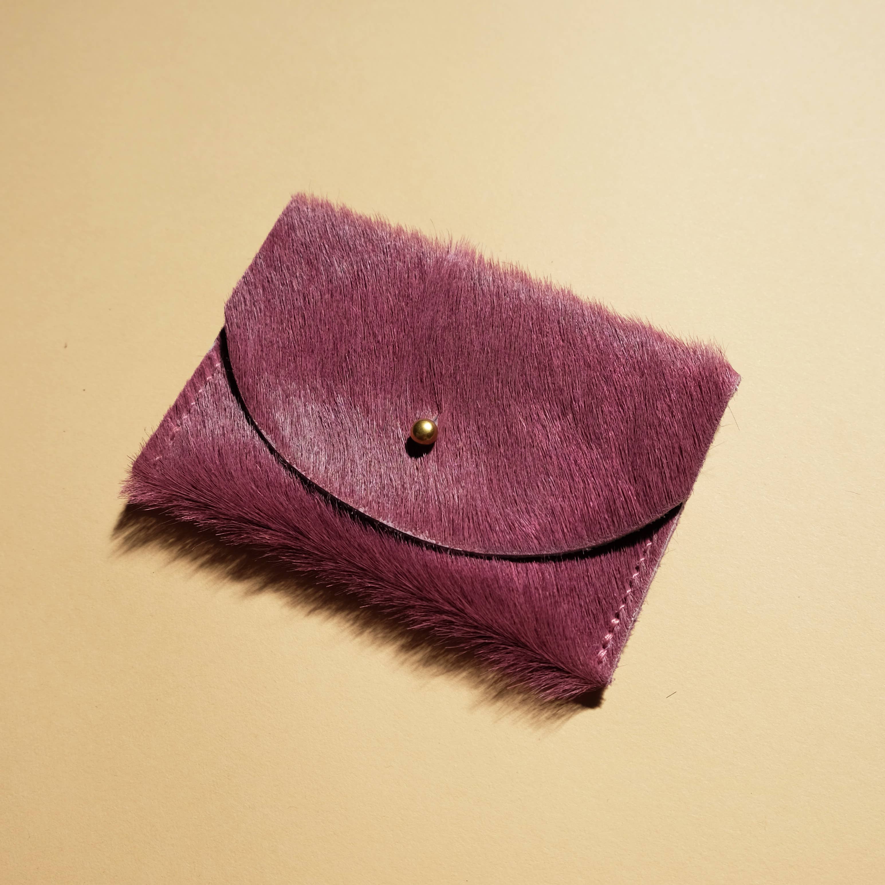 cardholder jam hair on hide