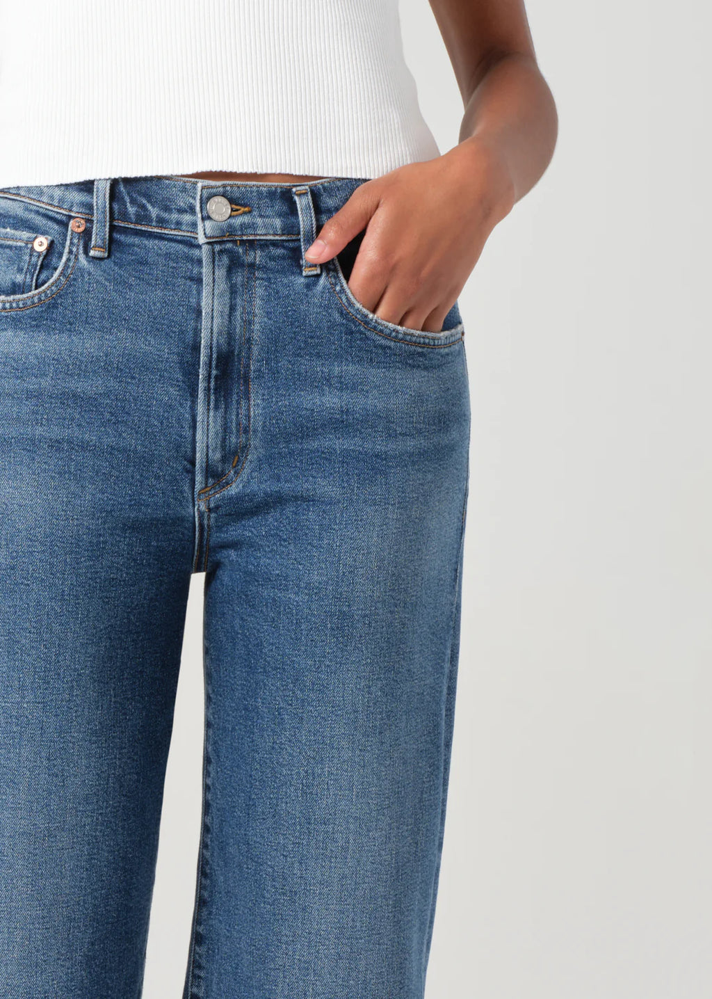 harper crop jean in motion