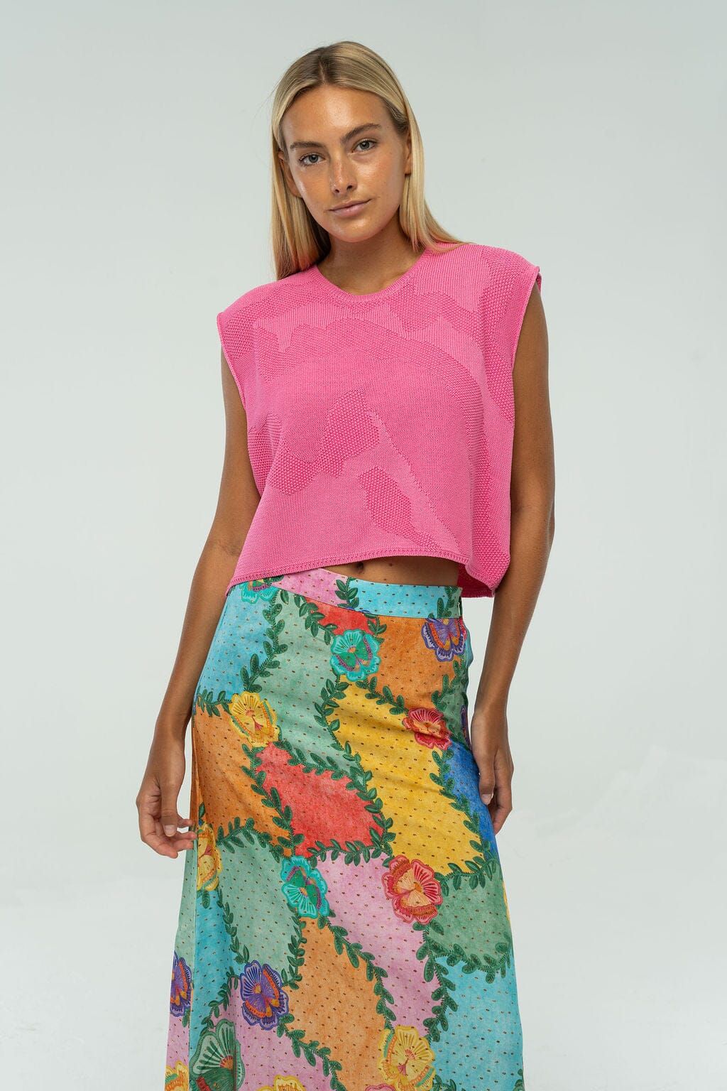 laura sleeveless sweater - pink