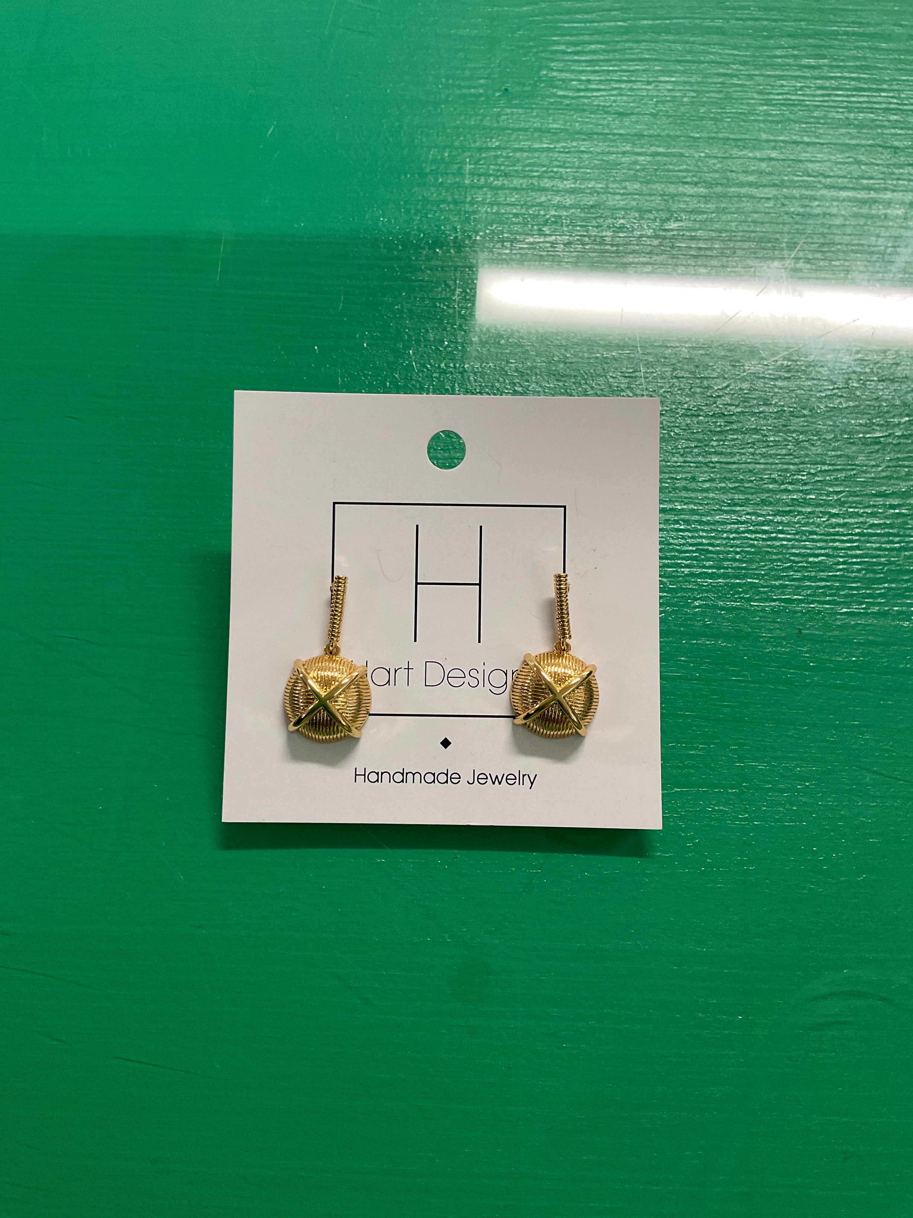 ribbed drop studs