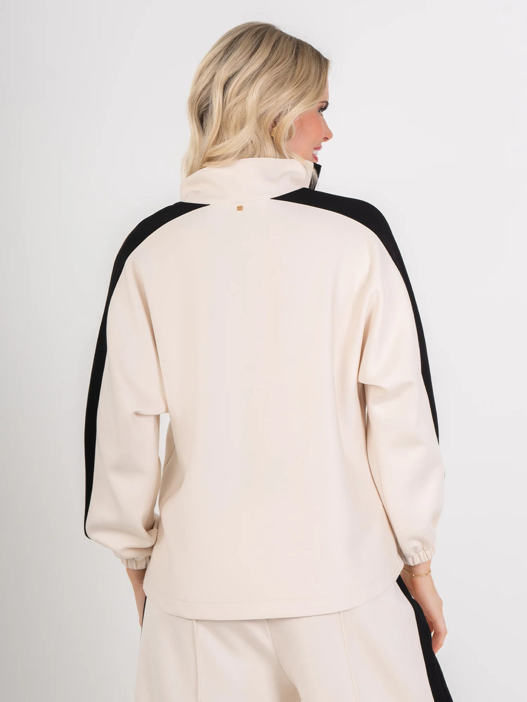 poppy pop-over black sand