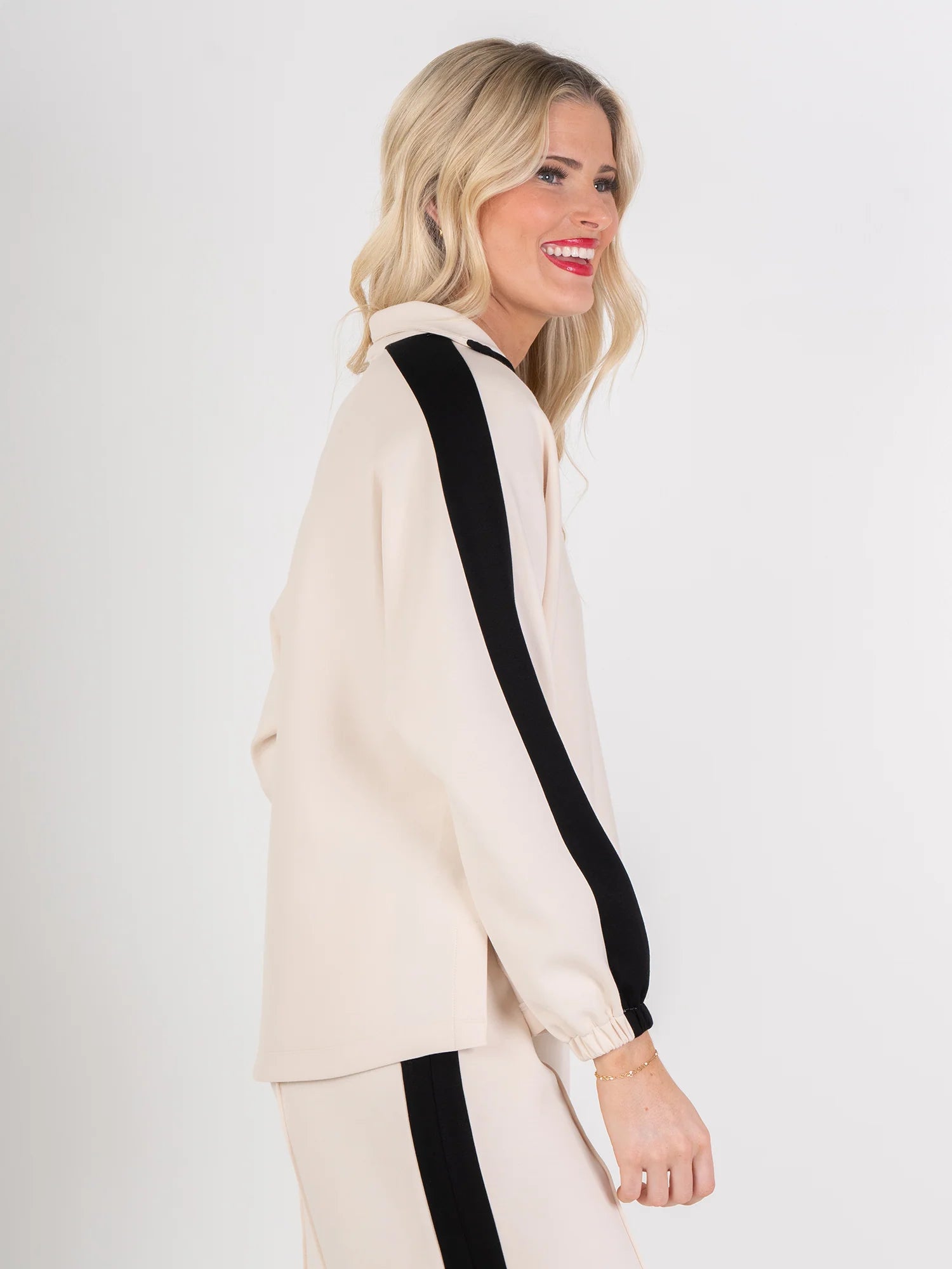 poppy pop-over black sand