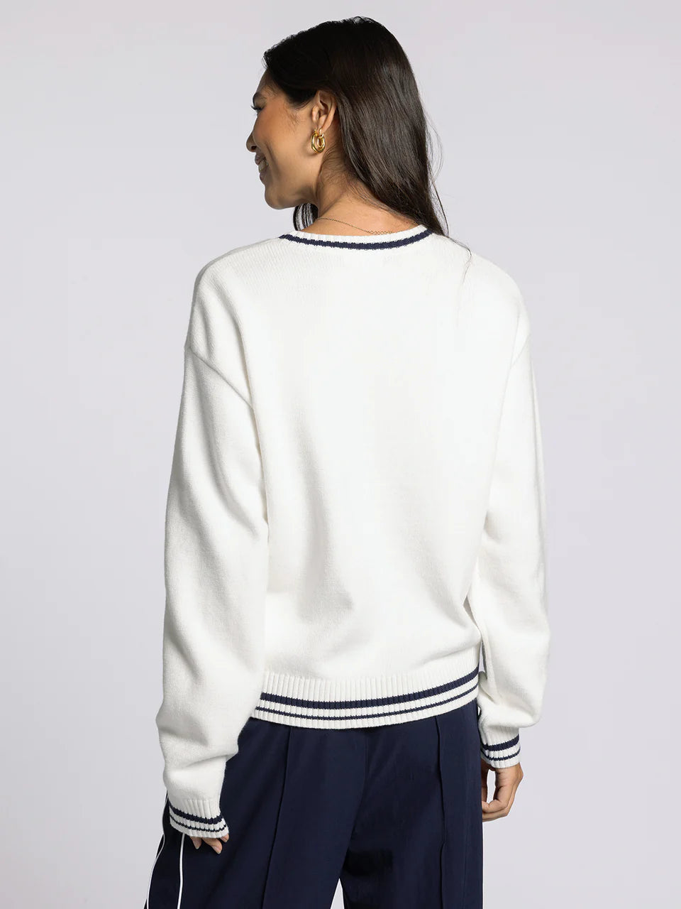 go sports sweater