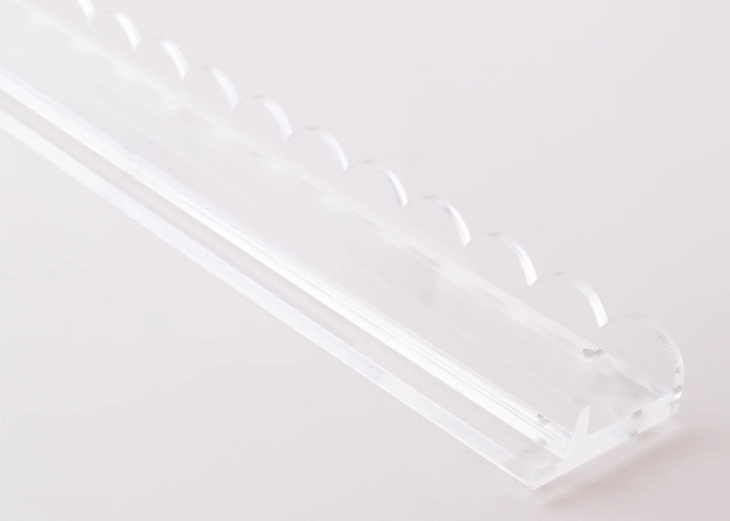clear acrylic racks with scalloped pusher