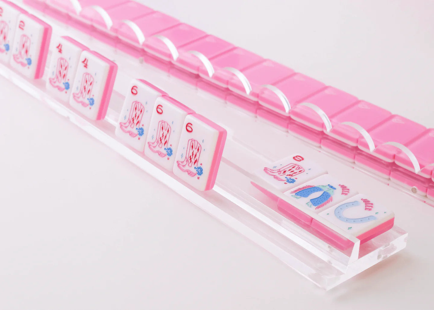 clear acrylic racks with scalloped pusher