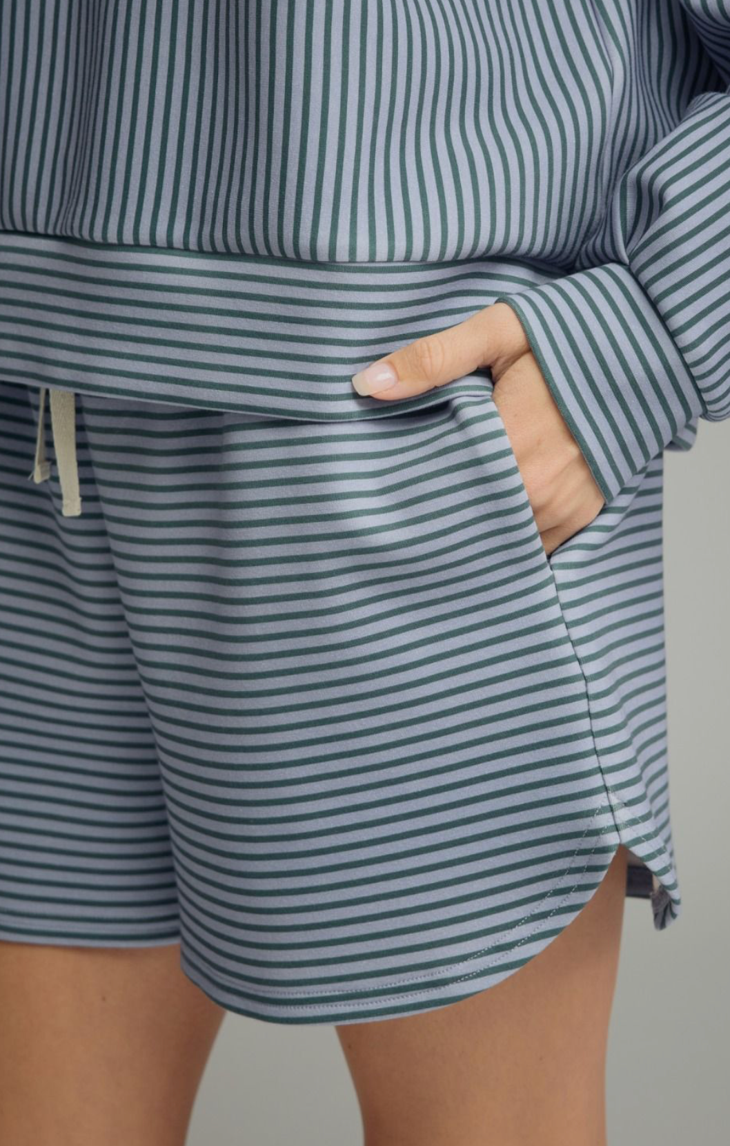 london stripe short