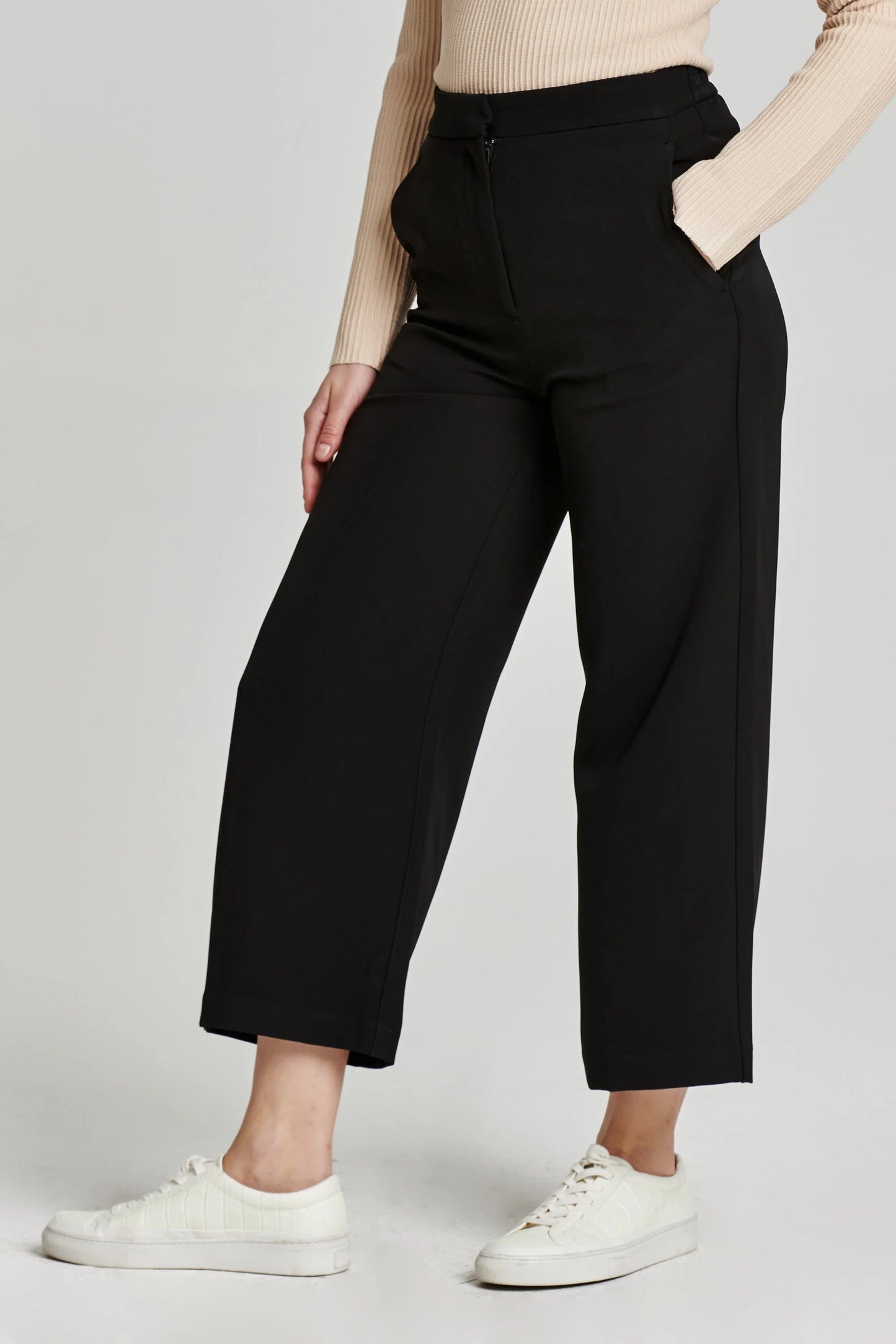 denali high rise wide leg crop pant