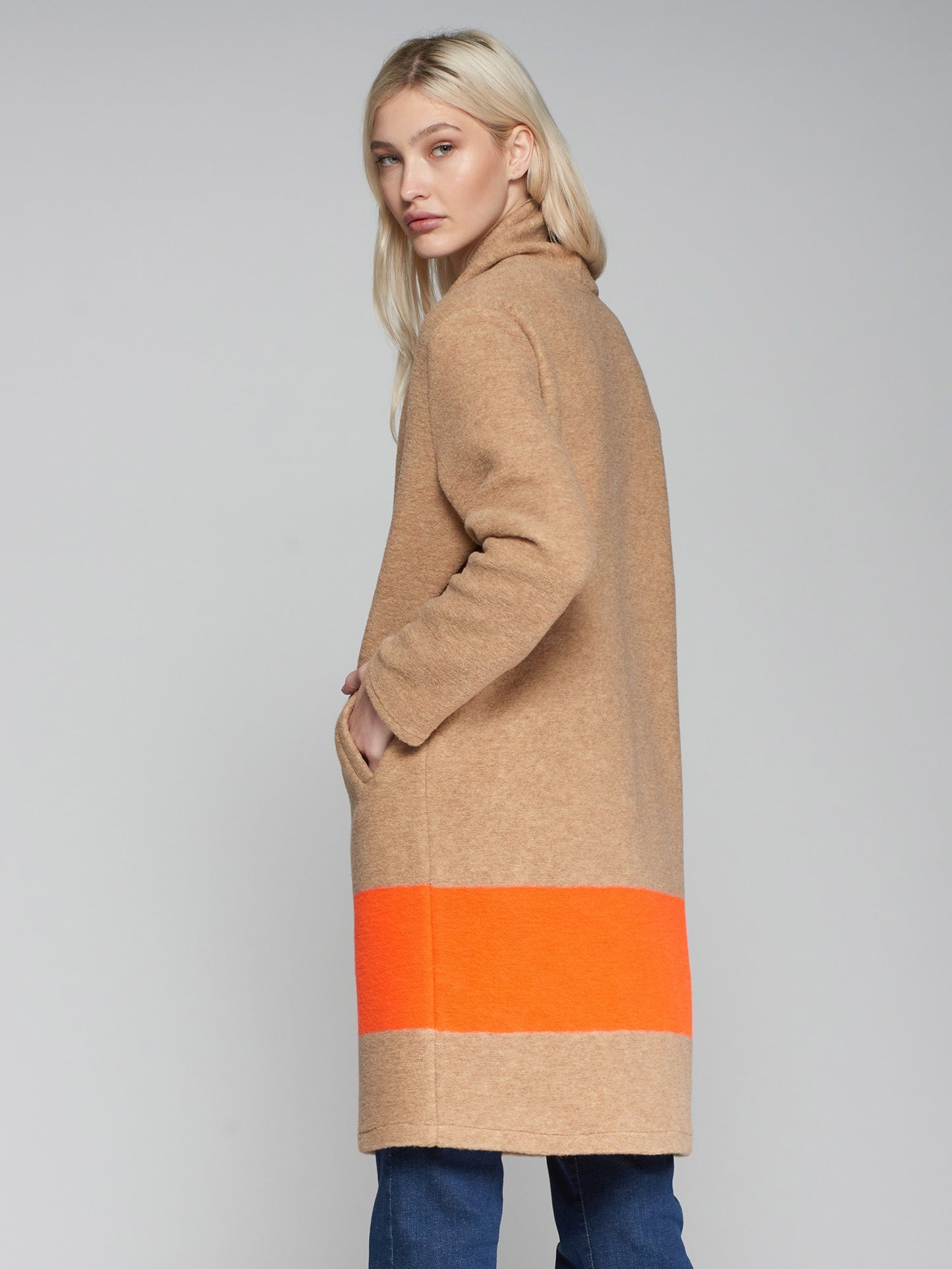 eli camel coat