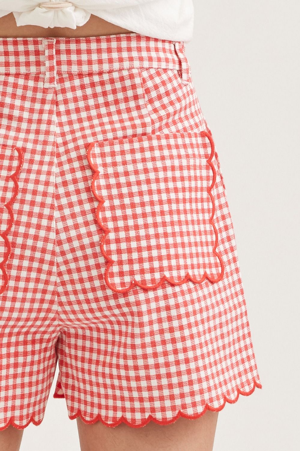 morgan scallop hem short