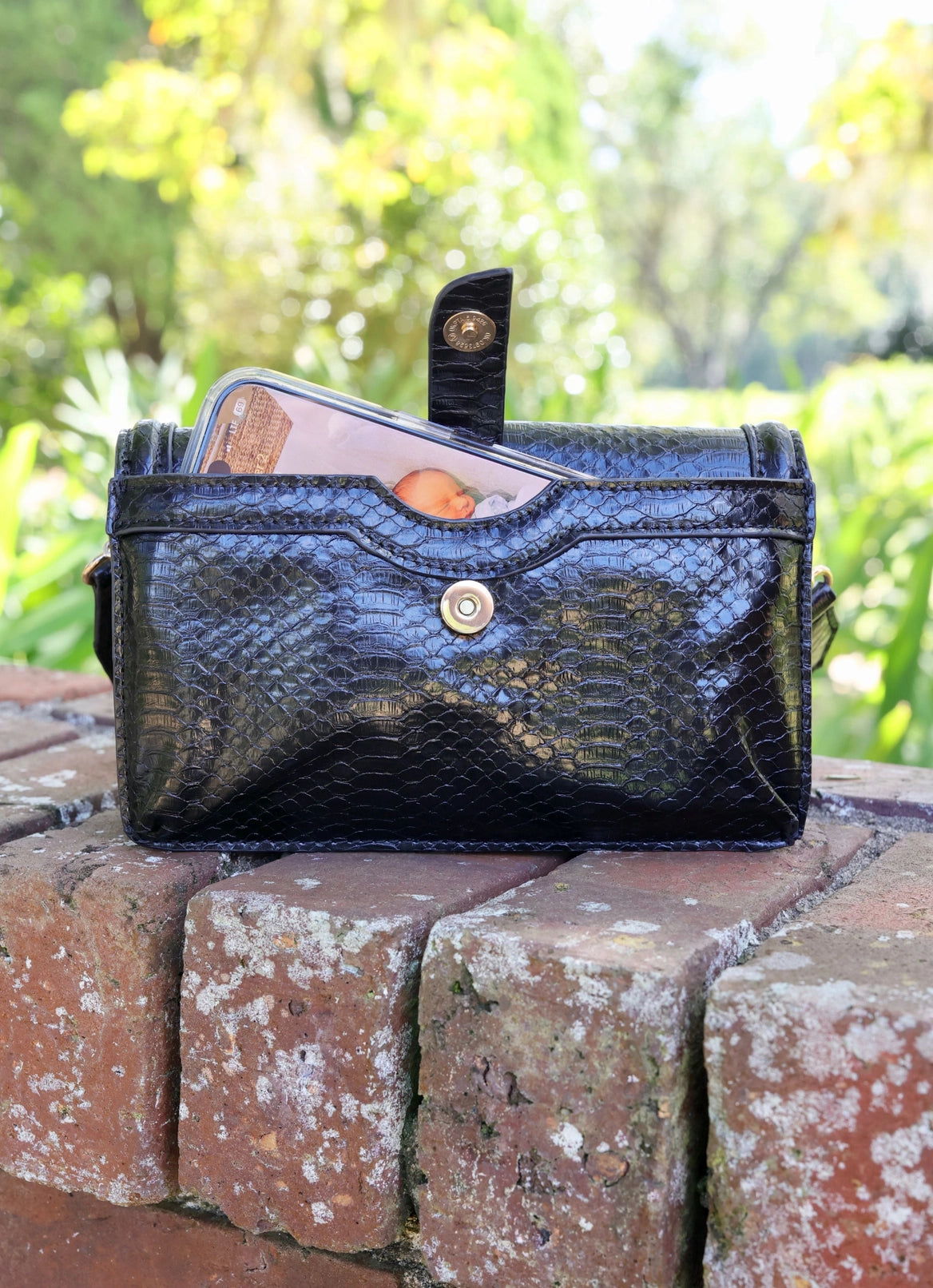 maverick crossbody with pocket